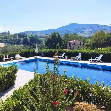 Le Vigne Di Clementina Fabi בית חווה *