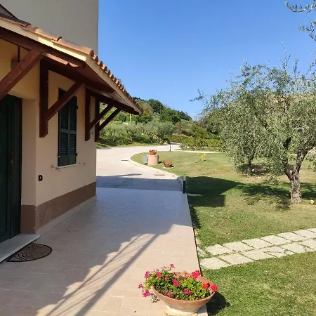 Le Vigne Di Clementina Fabi *