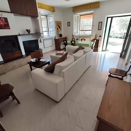 בית חווה Le Vigne Di Clementina Fabi Montedinove