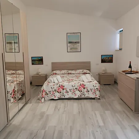 Le Vigne Di Clementina Fabi בית חווה Montedinove